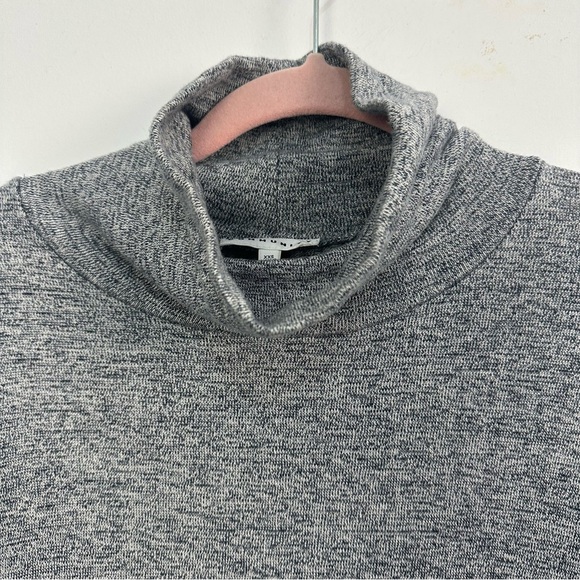 Aritzia Community Mock Neck Long Sleeve Sweater Sz XXS - Picture 3 of 8